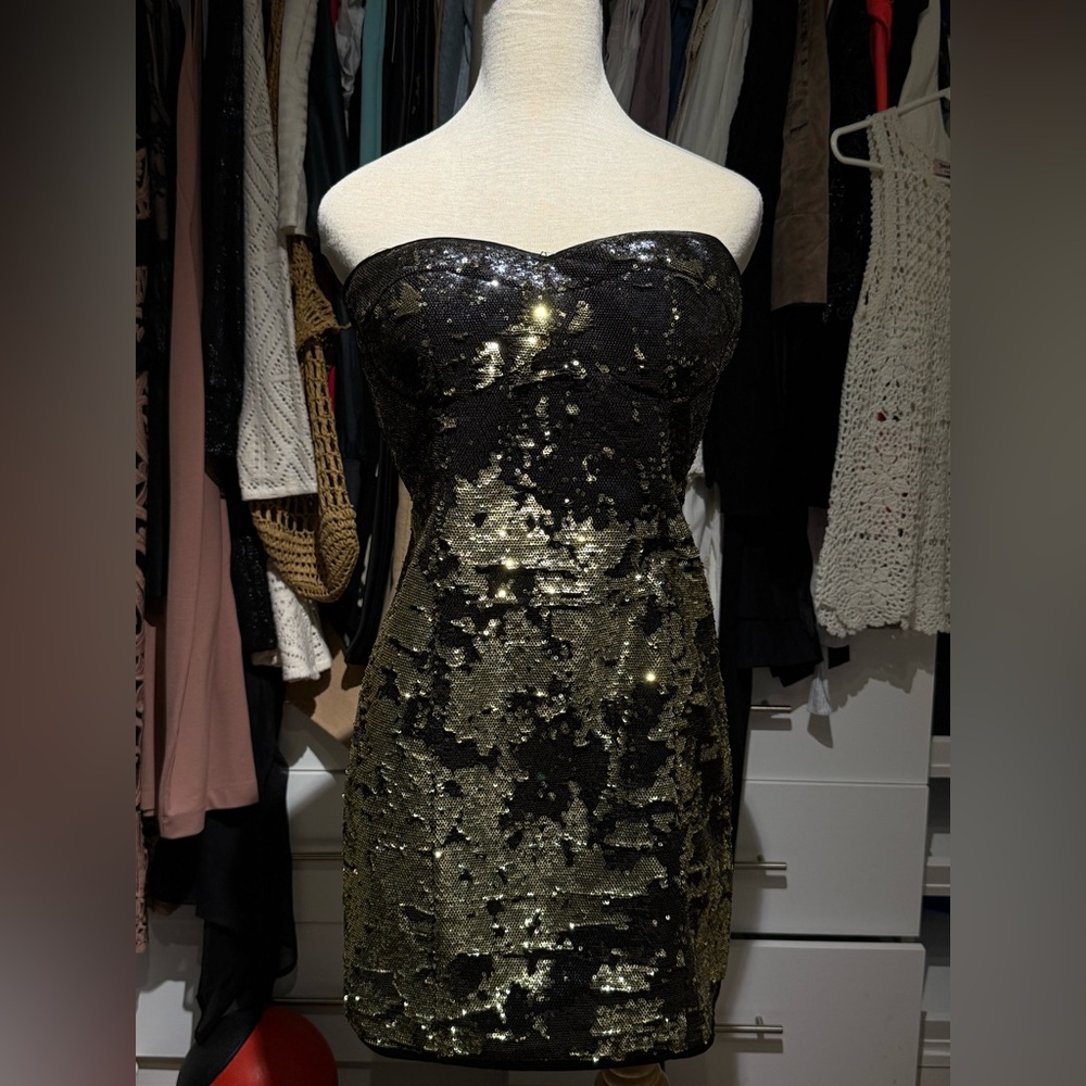 Glamorous Strapless Black and Gold Sequin Dress